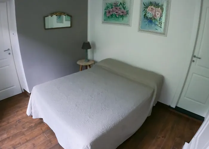 Bed & Breakfast I Tre Ladroni Nasino